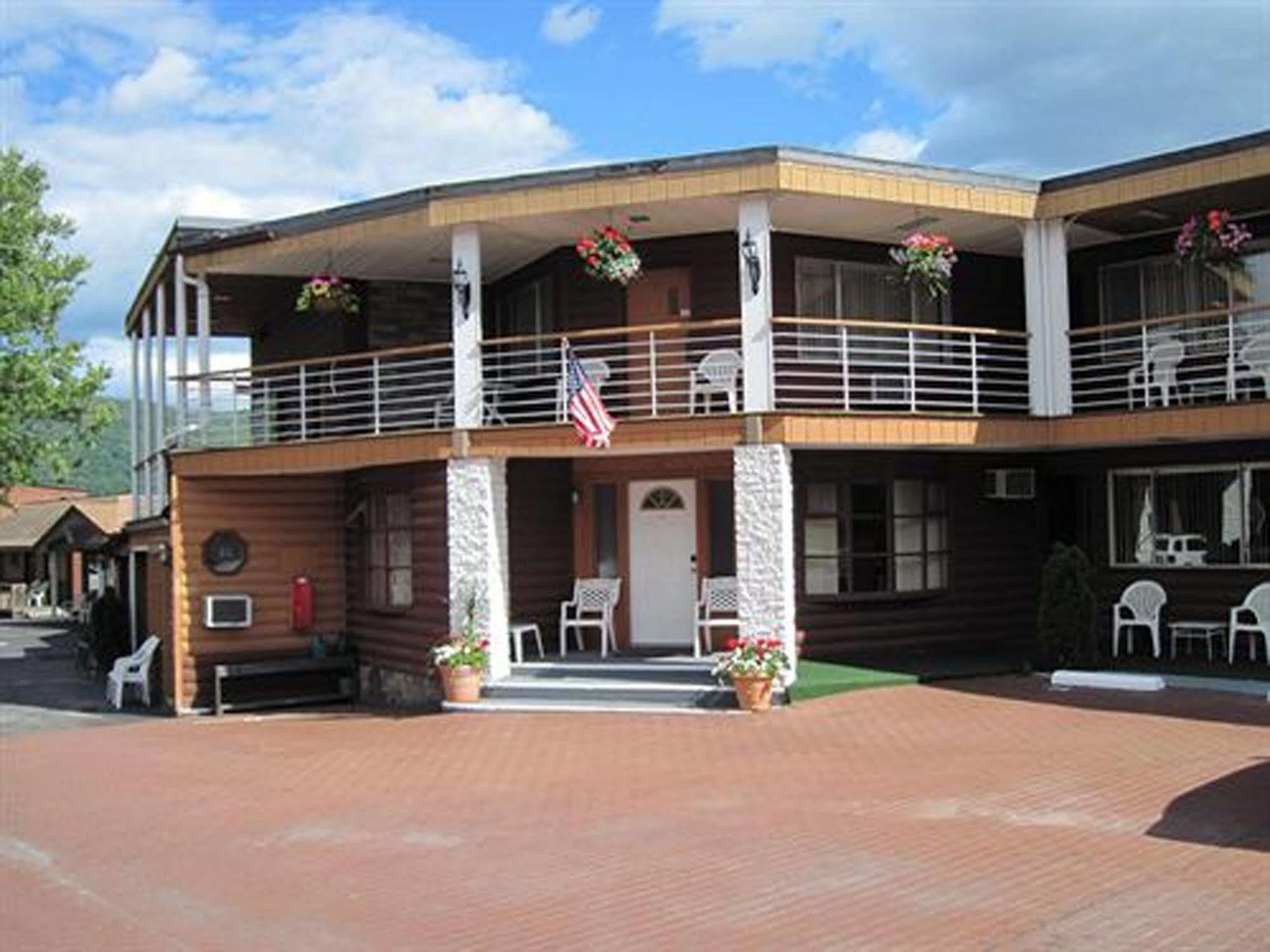 Lake Crest Inn Lake George Zewnętrze zdjęcie